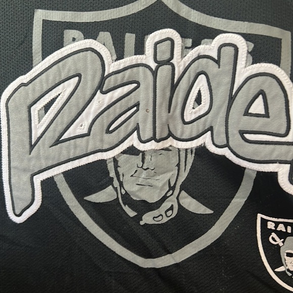 Vintage Las Vegas Raiders Jersey - Picture 9 of 10